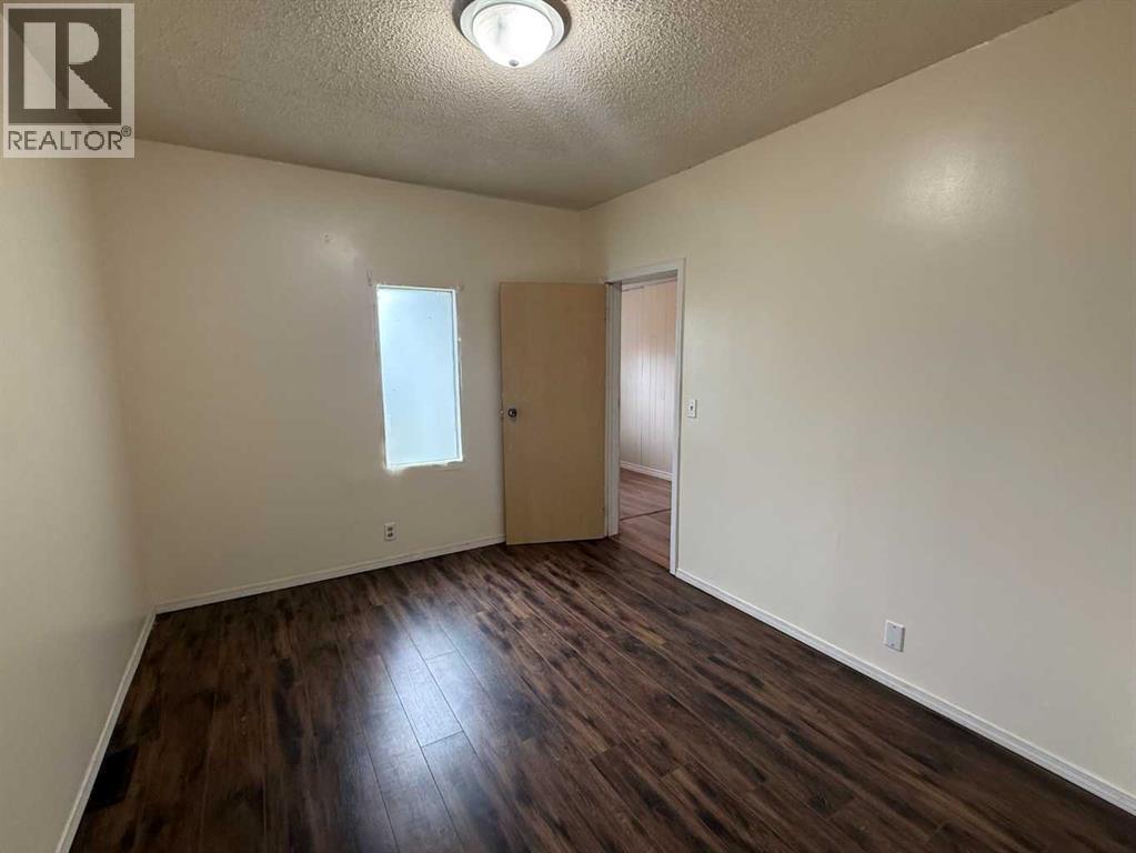 4911 53 Avenue Property Photo 15