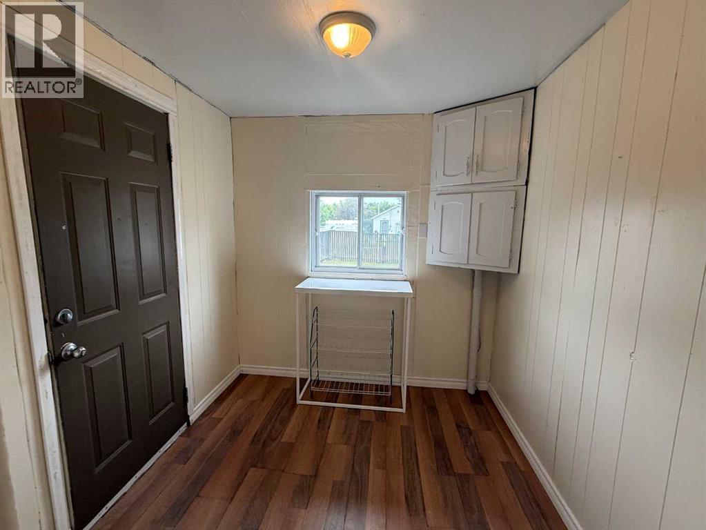4911 53 Avenue Property Photo 16