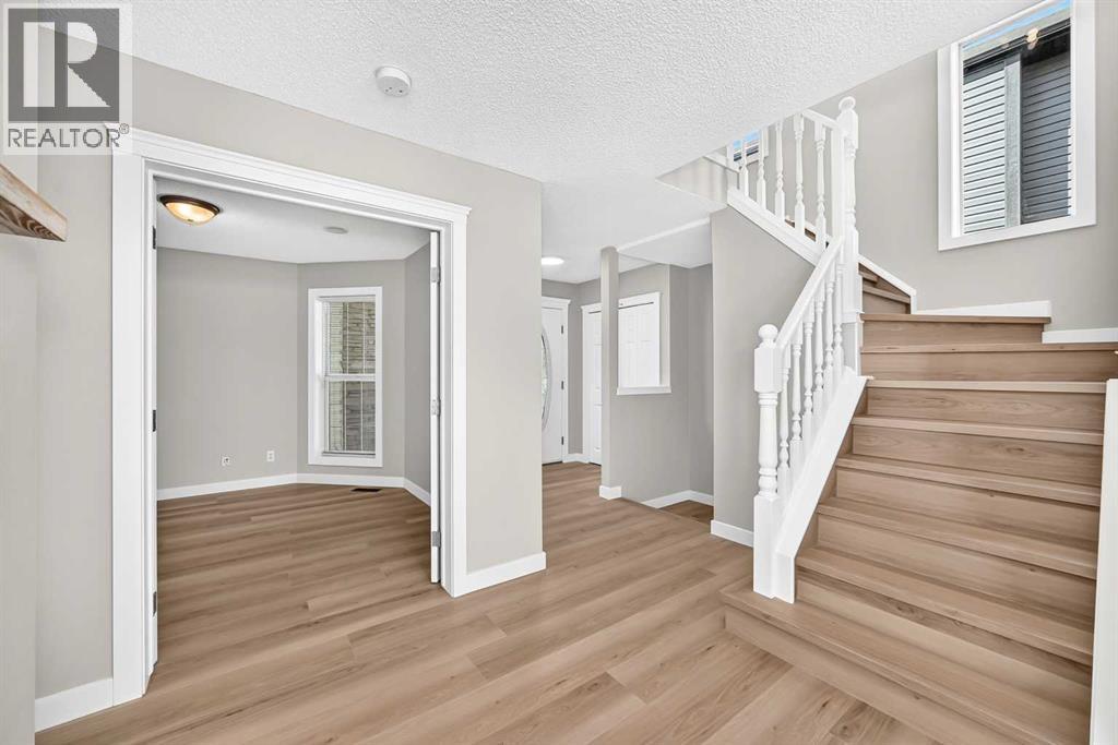 12915 Coventry Hills Way Ne Property Photo 3