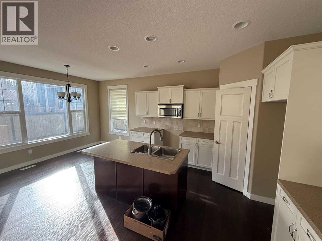 105 Wolf Willow Cove Property Photo 3