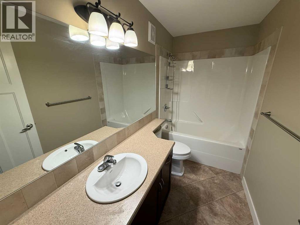 105 Wolf Willow Cove Property Photo 8