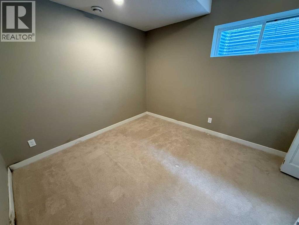 105 Wolf Willow Cove Property Photo 13