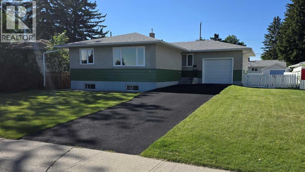 4907 10 Avenue Sw Property Photo 1