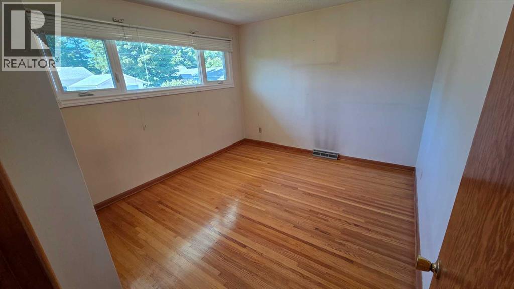 4907 10 Avenue Sw Property Photo 11