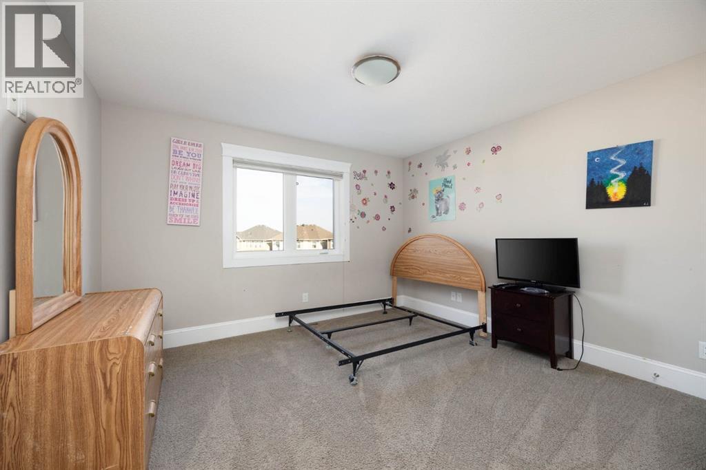 149 Ward Crescent Property Photo 24