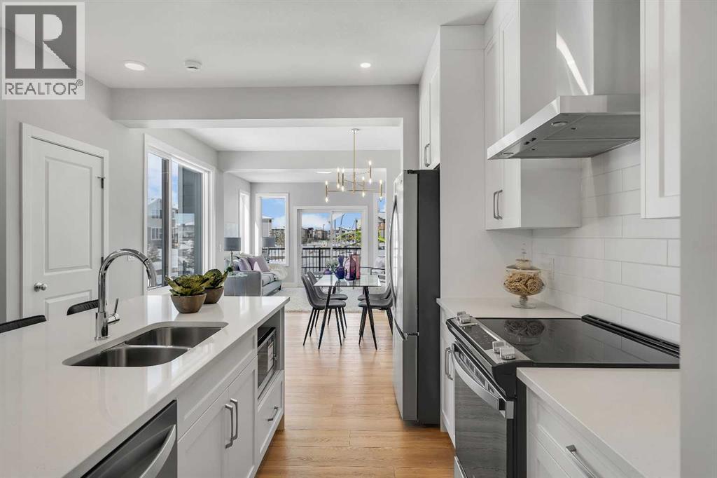 390 South Shore Drive Property Photo 6