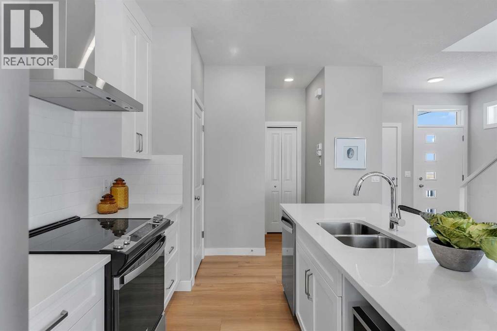 390 South Shore Drive Property Photo 14