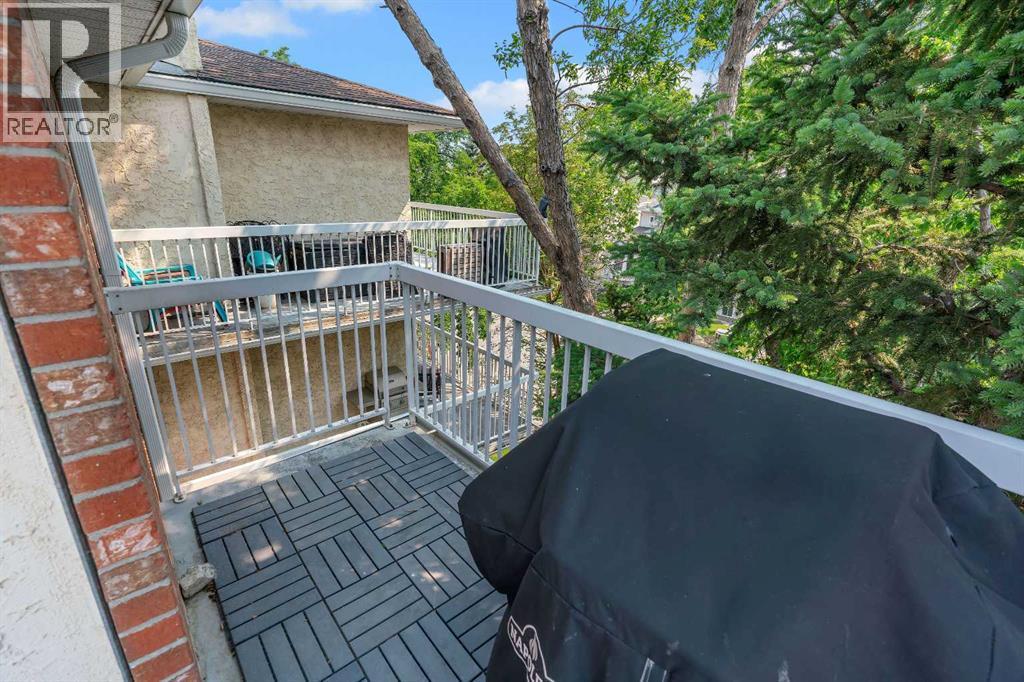 2211 29 Street Southwest Property Photo 8