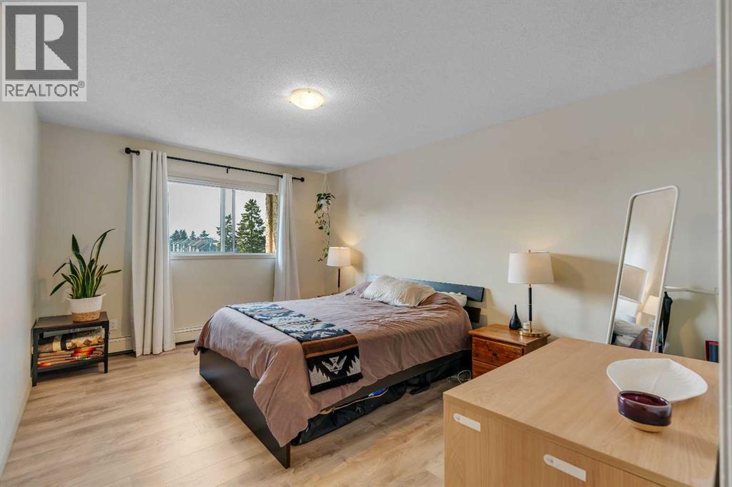 2211 29 Street Southwest Property Photo 16