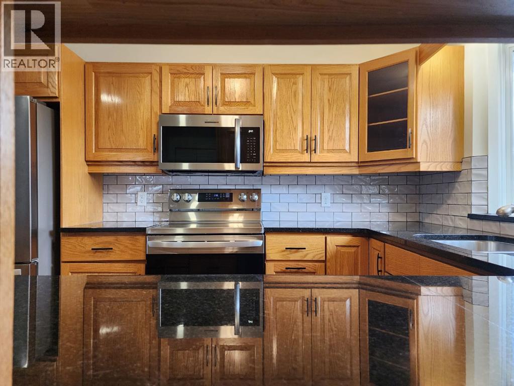 2211 10 Avenue S Property Photo 8