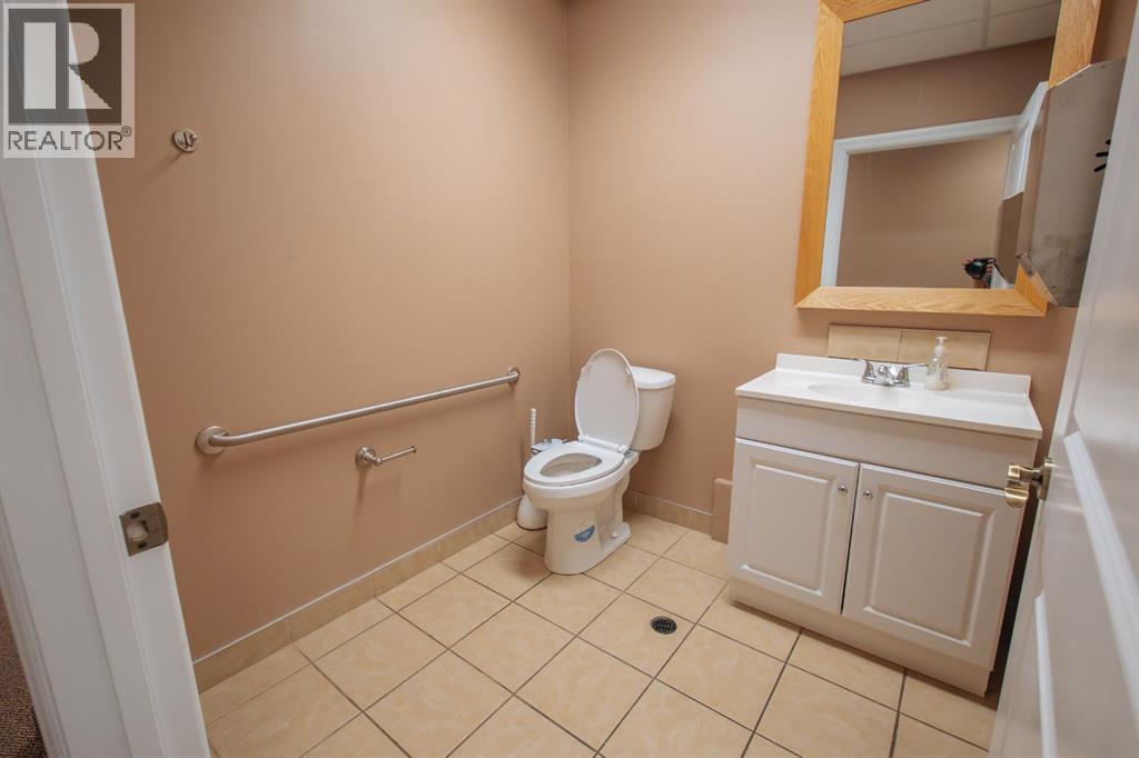 32 Westwinds Crescent Ne Property Photo 25
