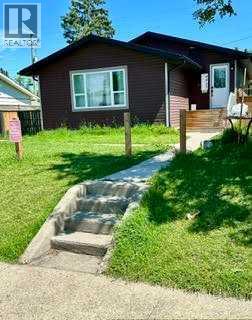 4421 40a Avenue Property Photo 1