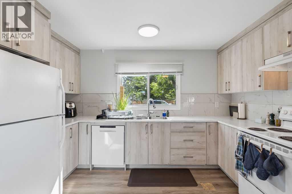 2812 19 Street Nw Property Photo 5