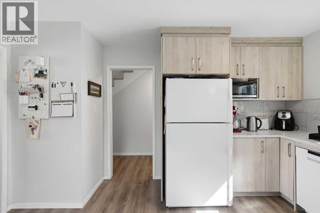 2812 19 Street Nw Property Photo 9