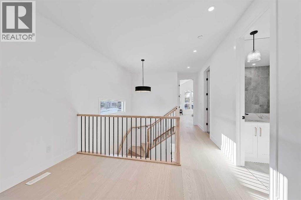 3538 43 Street Sw Property Photo 21