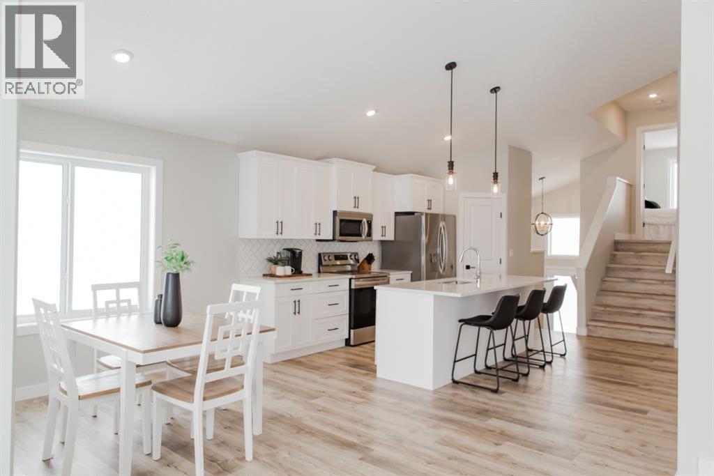 11416 95 Street Property Photo 2