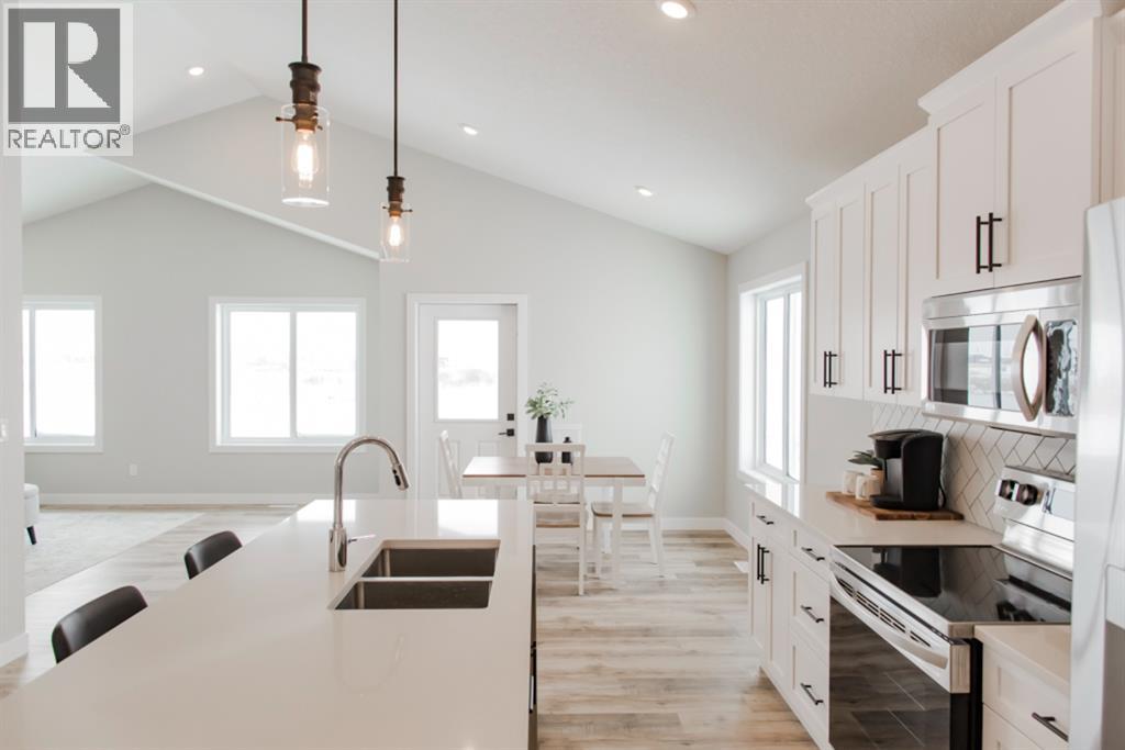11416 95 Street Property Photo 3