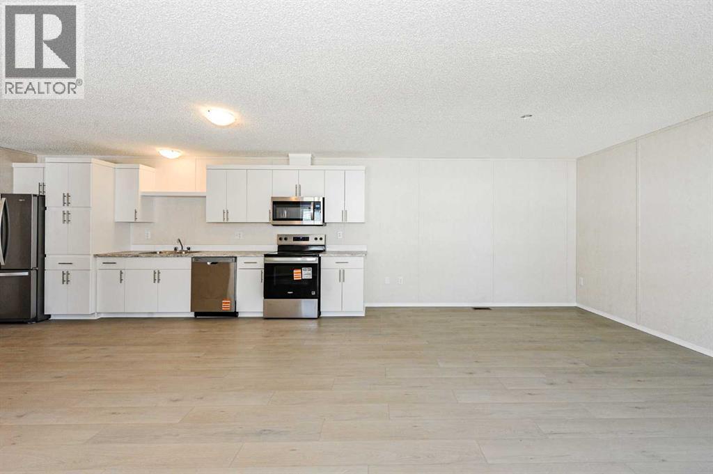 4802 54 Avenue Property Photo 5