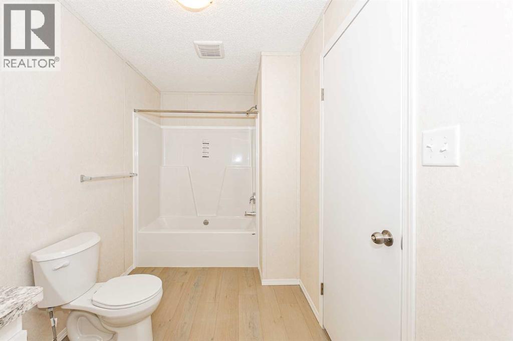 4802 54 Avenue Property Photo 13