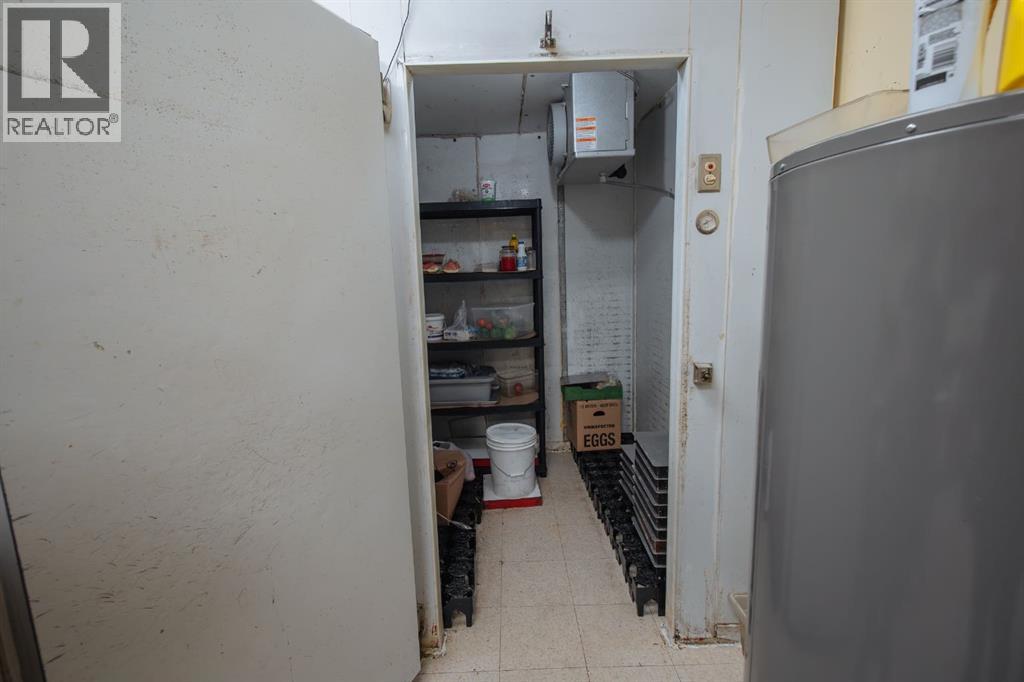 3930 32 Street Ne Property Photo 25
