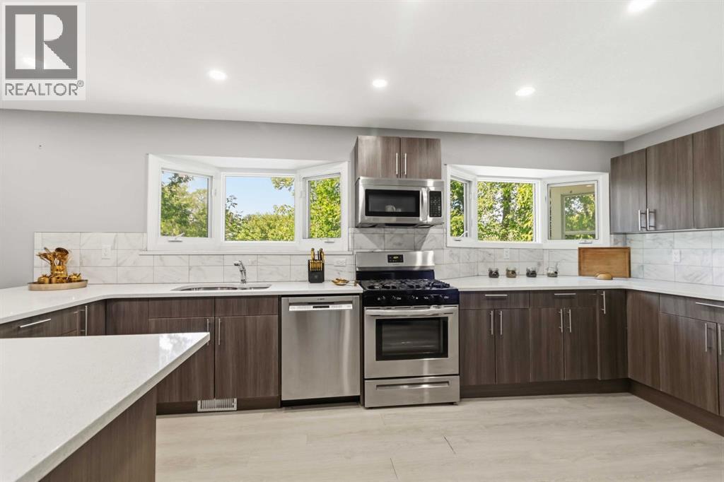 98 Hill Drive Property Photo 1