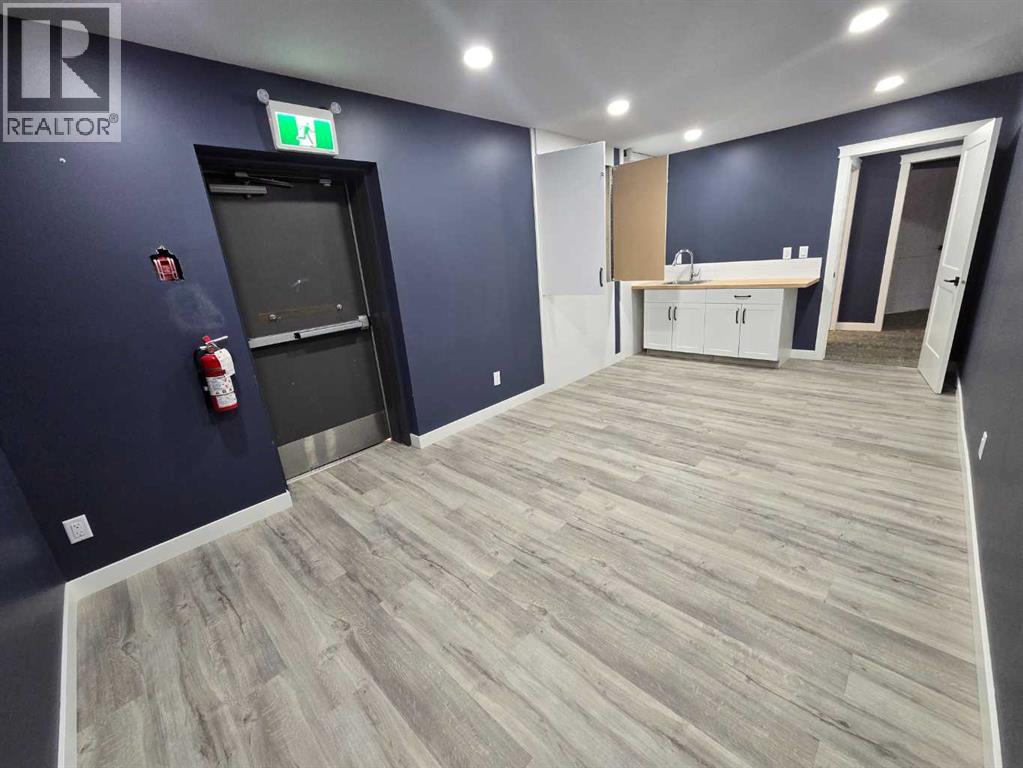 4707 50 Street Property Photo 10