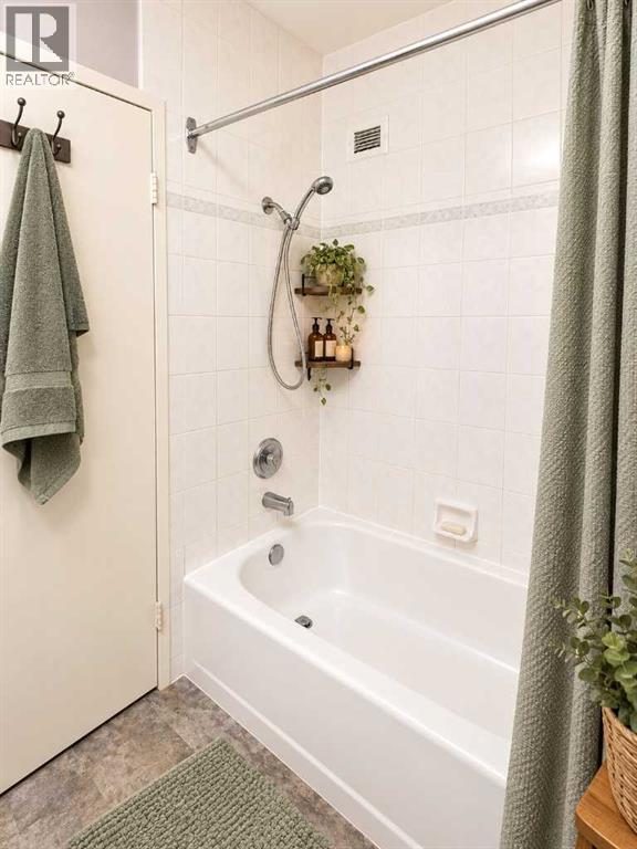 8948 Elbow Drive Southwest Property Photo 14