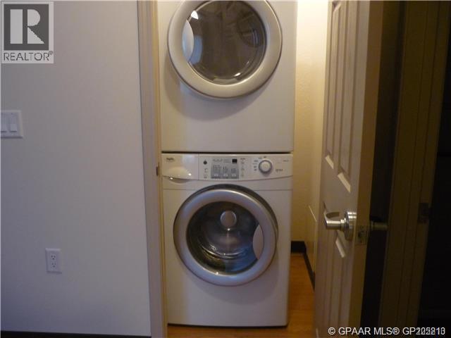 4304 51 Street Property Photo 18