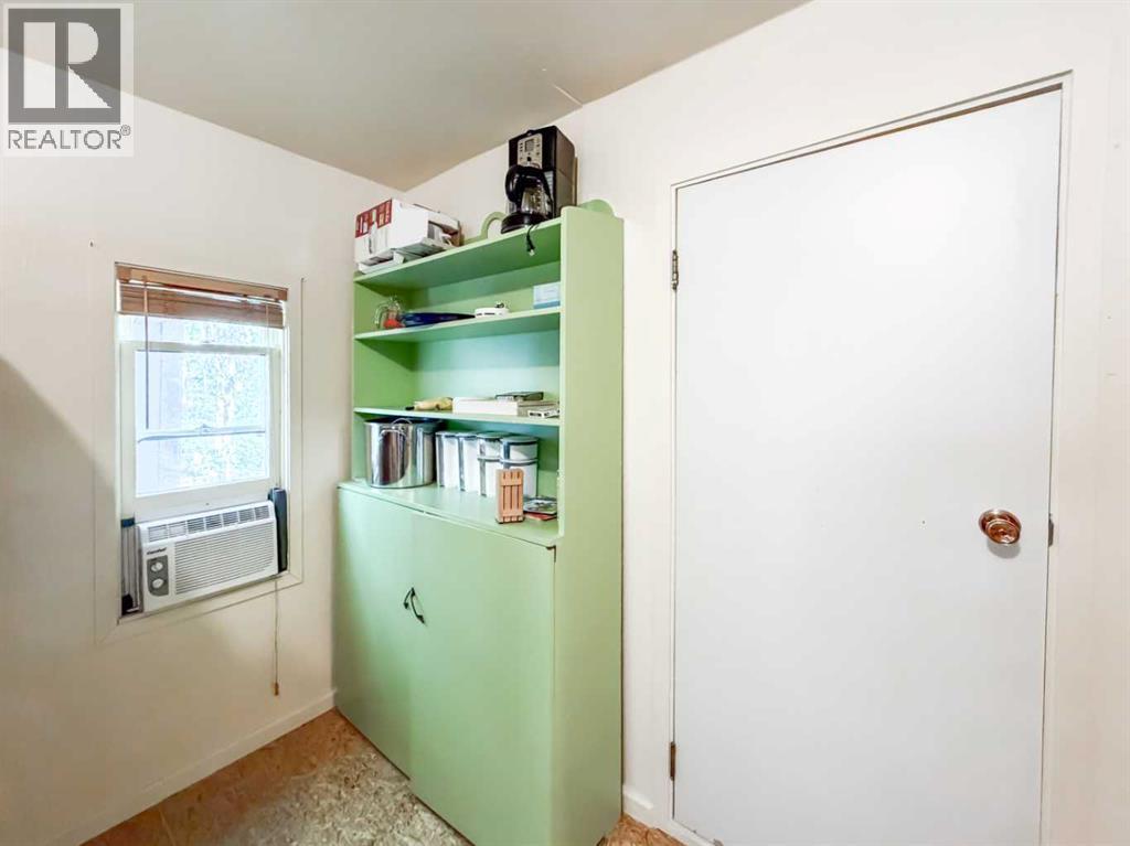Block 2 Lot 1 Property Photo 10