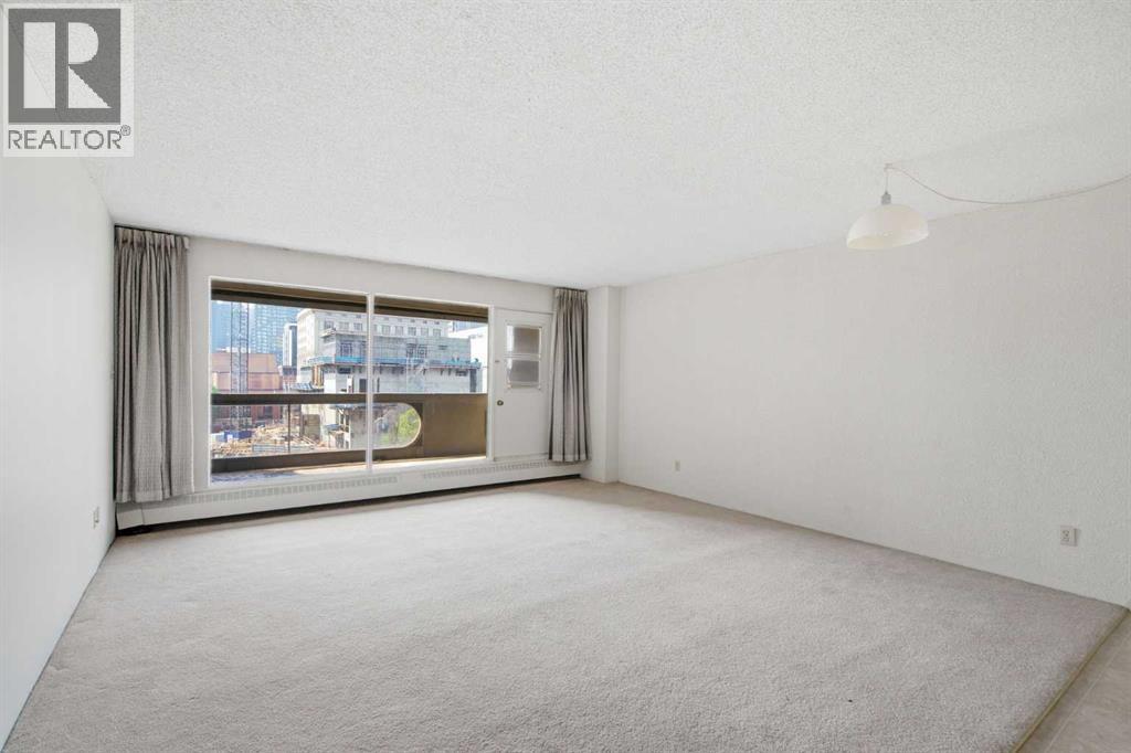 221 6 Avenue Southeast Property Photo 4