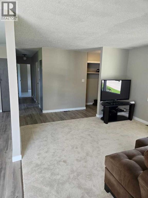 410 7 Street Property Photo 9