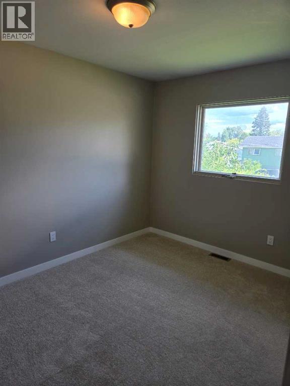 410 7 Street Property Photo 17
