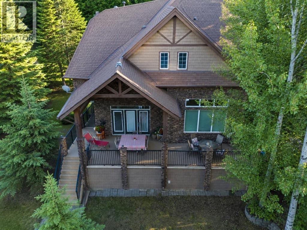 210 6 Avenue Property Photo 3