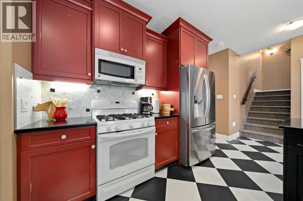 210 6 Avenue Property Photo 8