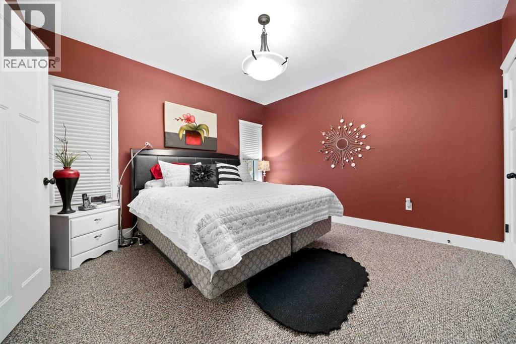 210 6 Avenue Property Photo 13