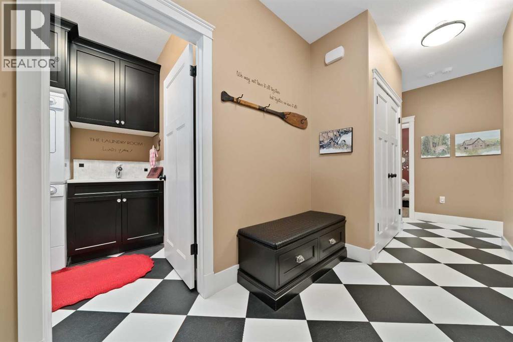 210 6 Avenue Property Photo 17
