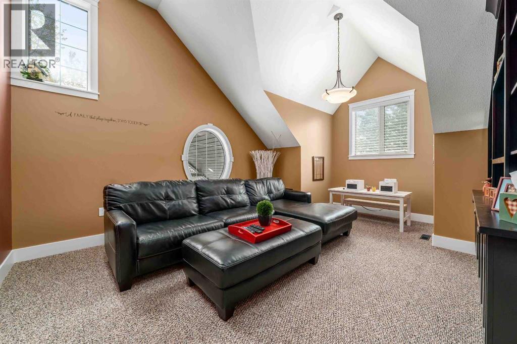 210 6 Avenue Property Photo 19