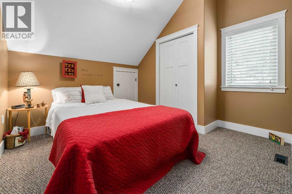 210 6 Avenue Property Photo 23