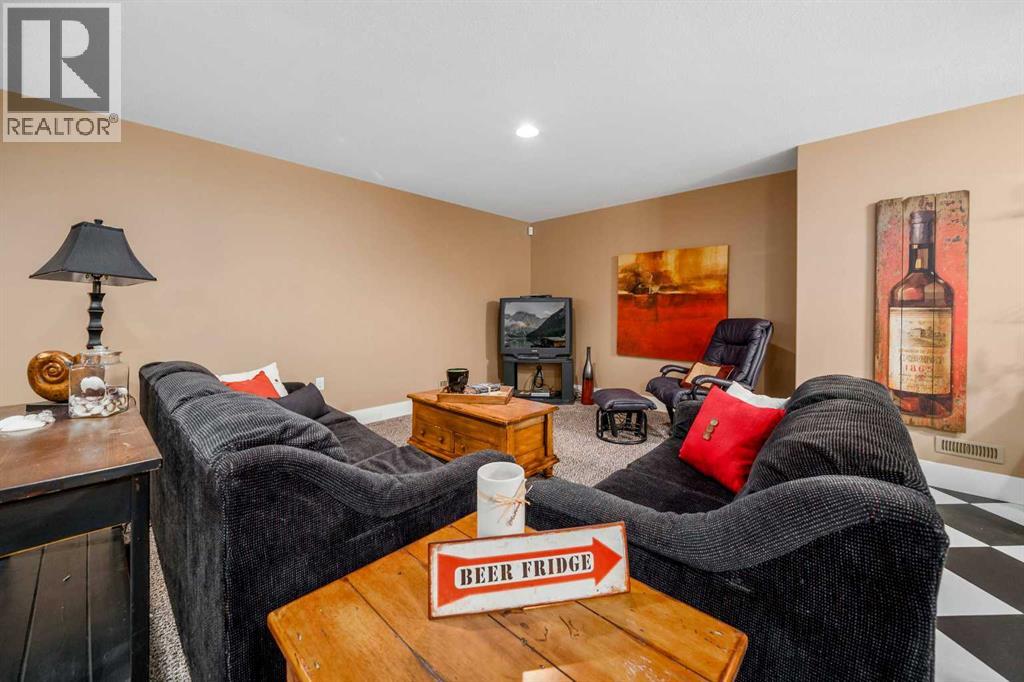 210 6 Avenue Property Photo 27