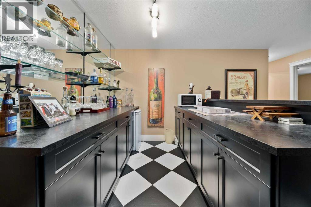 210 6 Avenue Property Photo 29