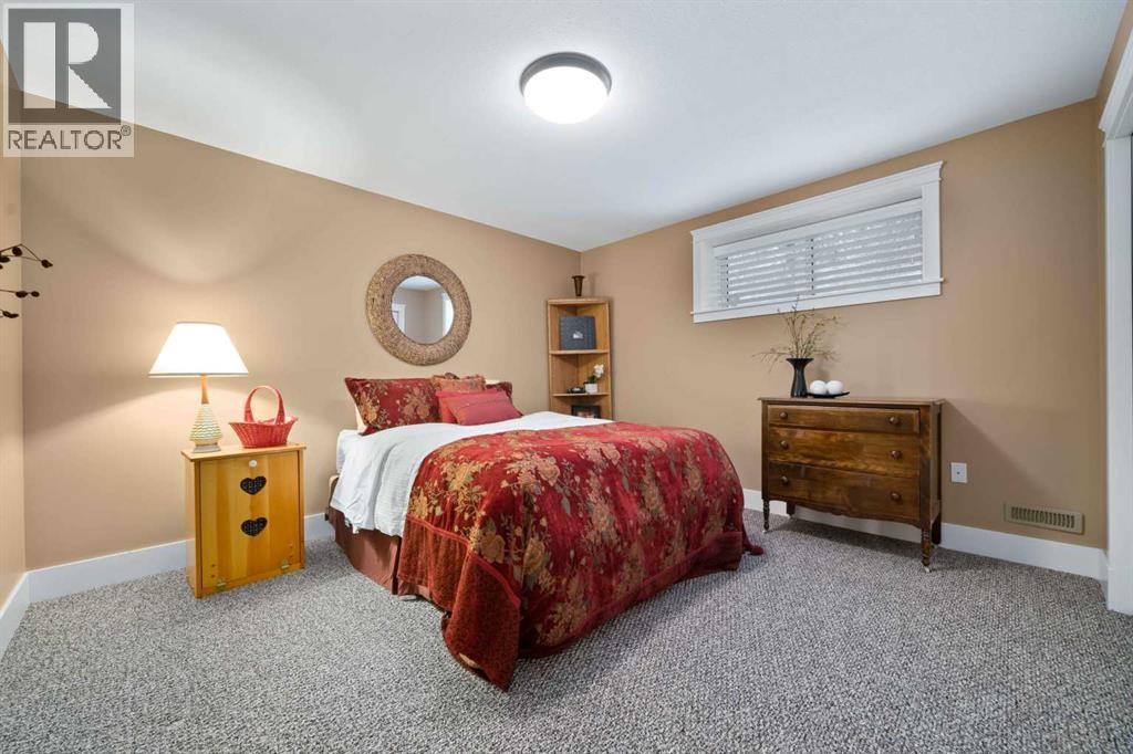 210 6 Avenue Property Photo 32