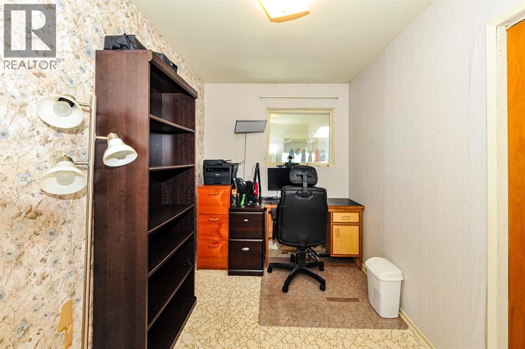 430042 Range Road 220 Property Photo 17