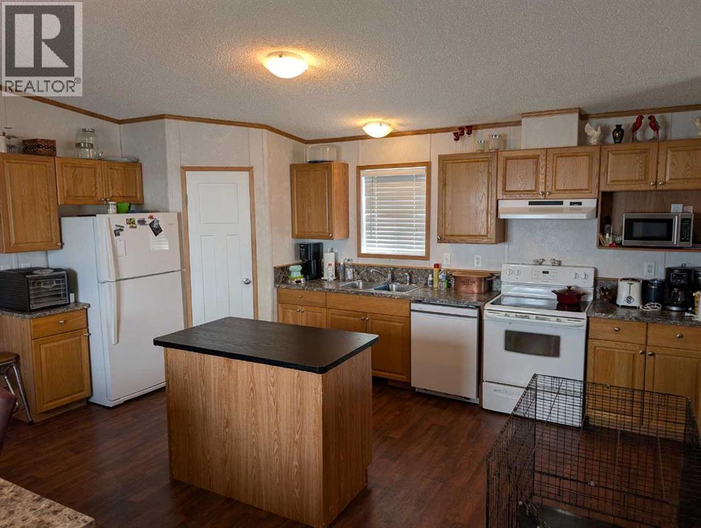 4915 1 Street Property Photo 12