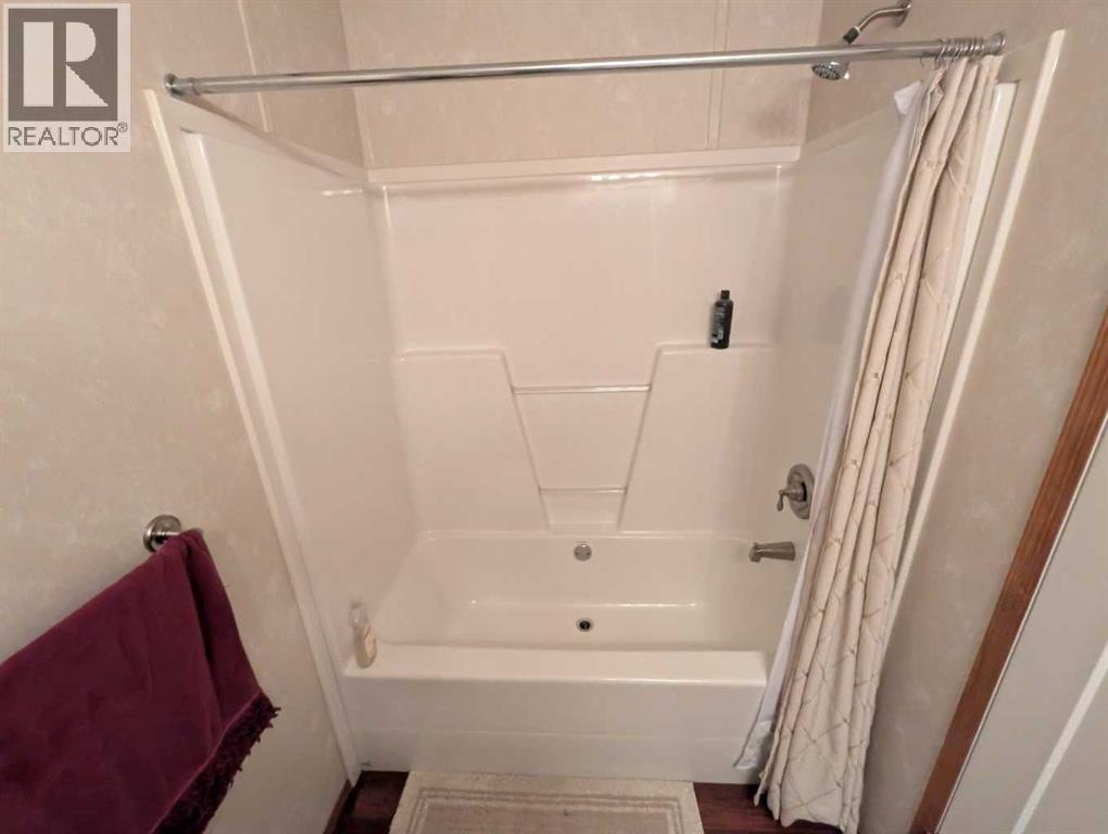 4915 1 Street Property Photo 15
