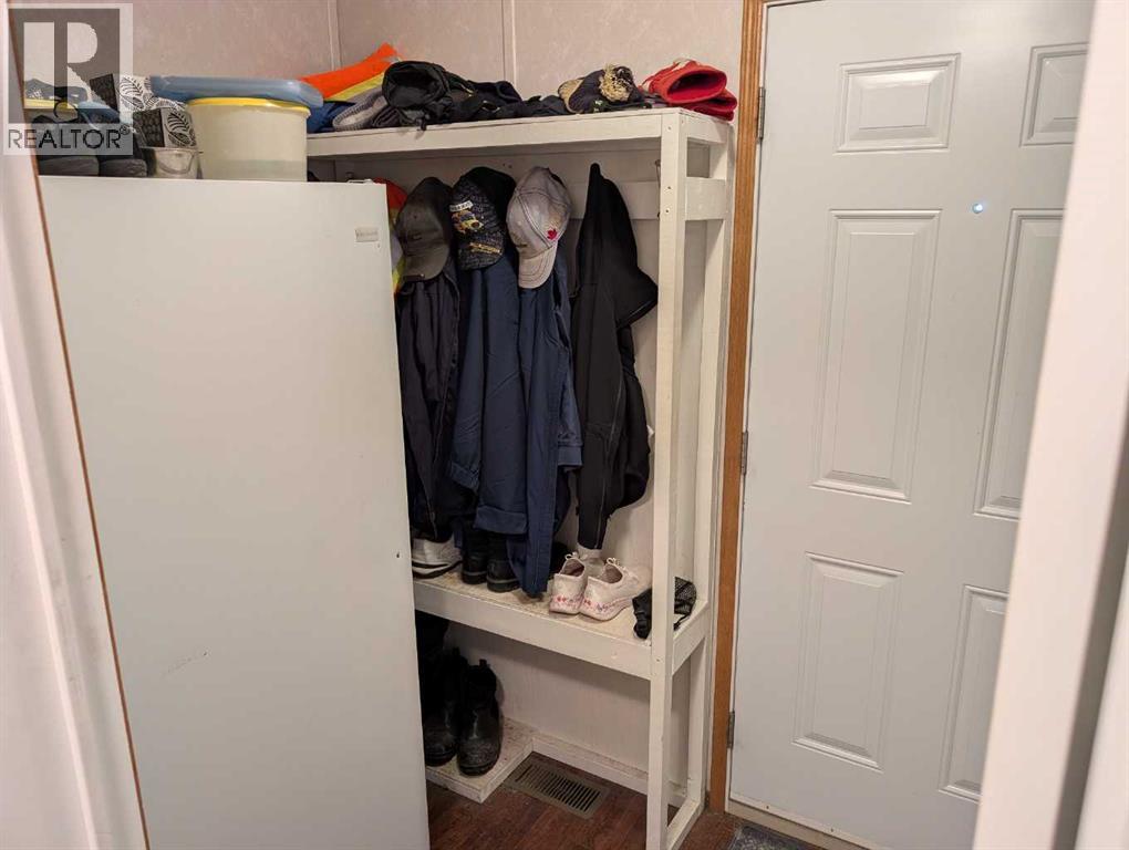 4915 1 Street Property Photo 20