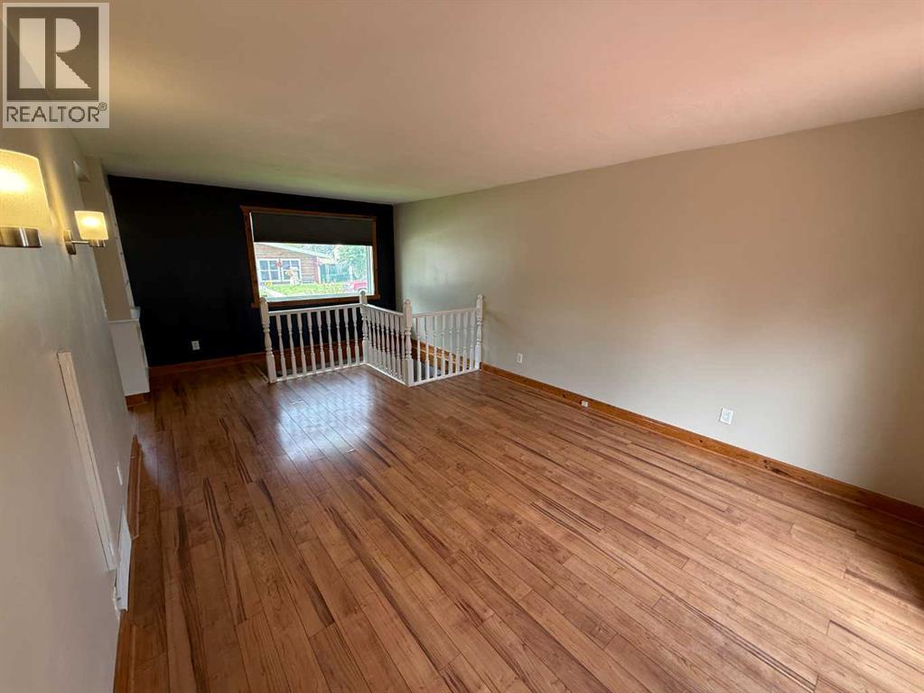 167 Sunwapta Drive Property Photo 7