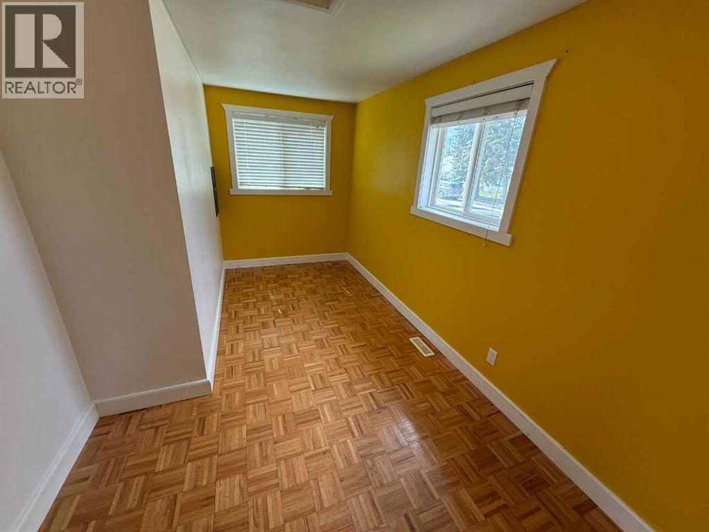 167 Sunwapta Drive Property Photo 8
