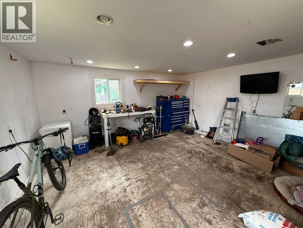 167 Sunwapta Drive Property Photo 20