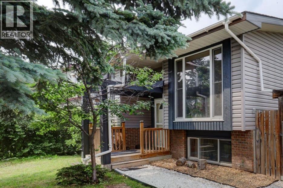 128 Pineland Place Ne Photo de la propriété 1