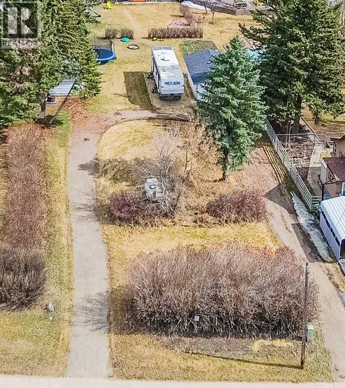 4819 46 Street Property Photo 2